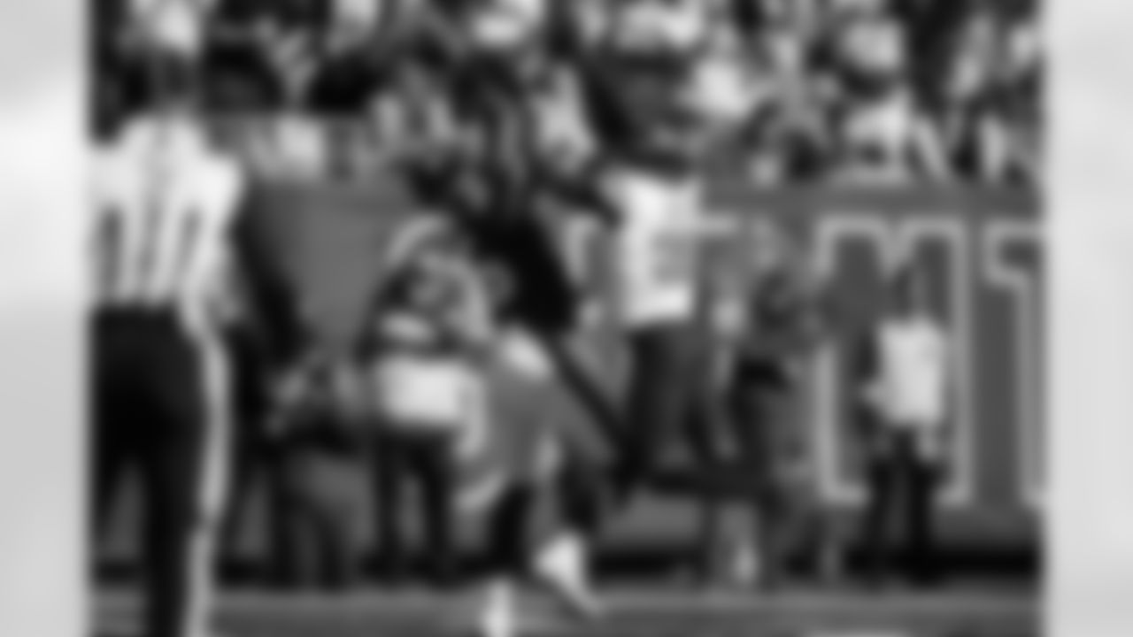 TE Chris Manhertz (85)