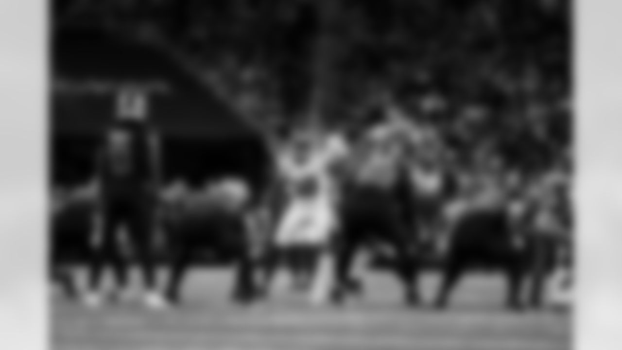 ILB Bobby Okereke (58)