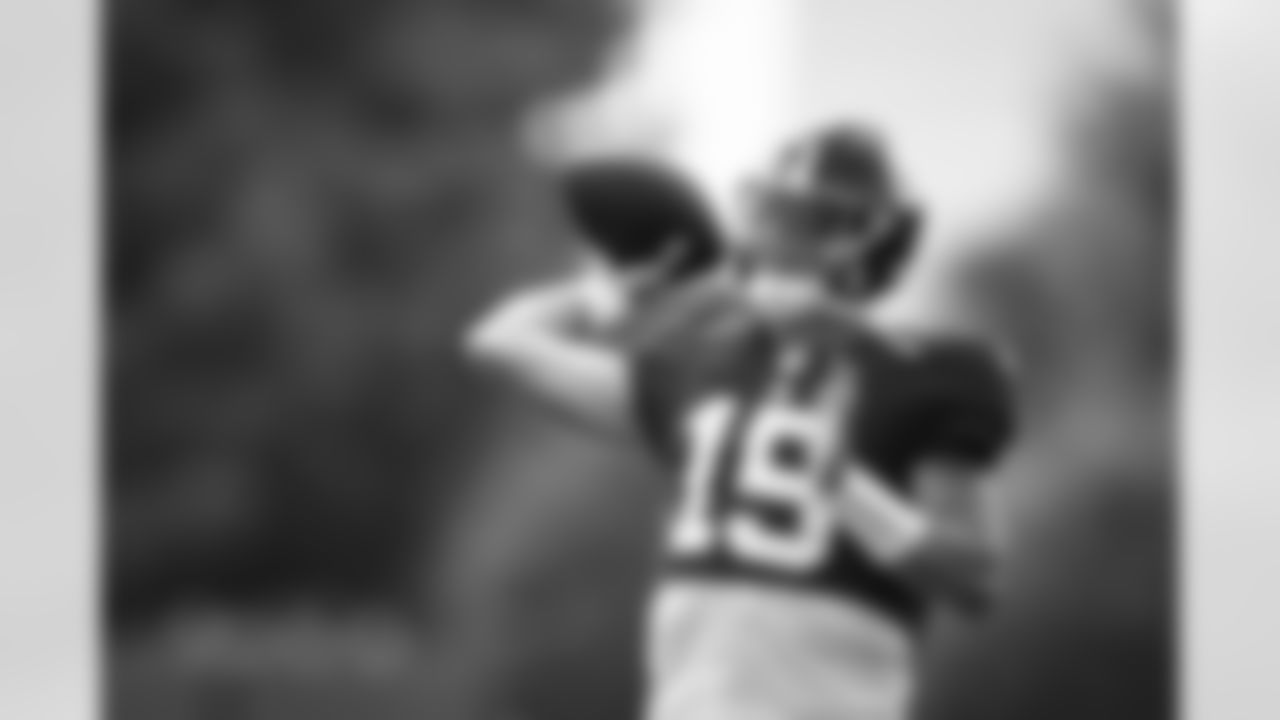 QB Tommy DeVito (15)