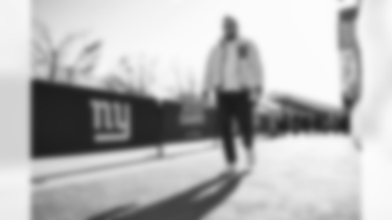 G Greg Van Roten (74)