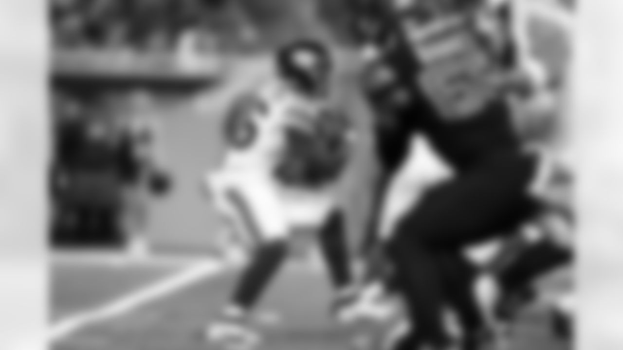 RB Devin Singletary (26)