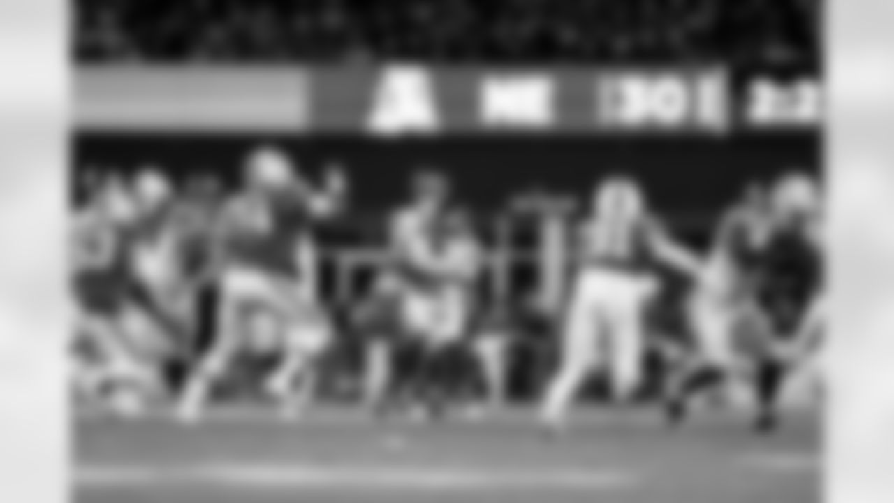 RB Tyrone Tracy Jr. (29)