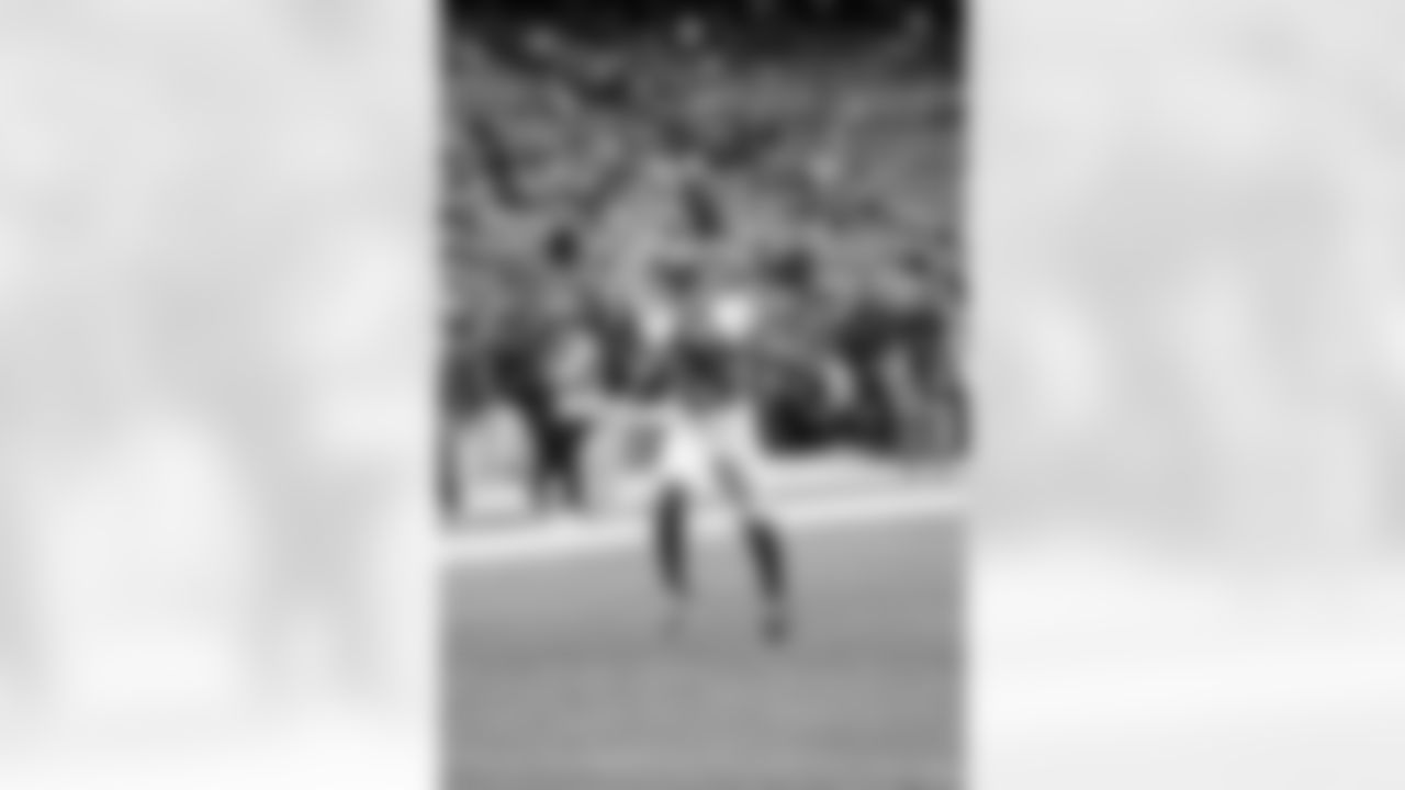 RB Devin Singletary (26)