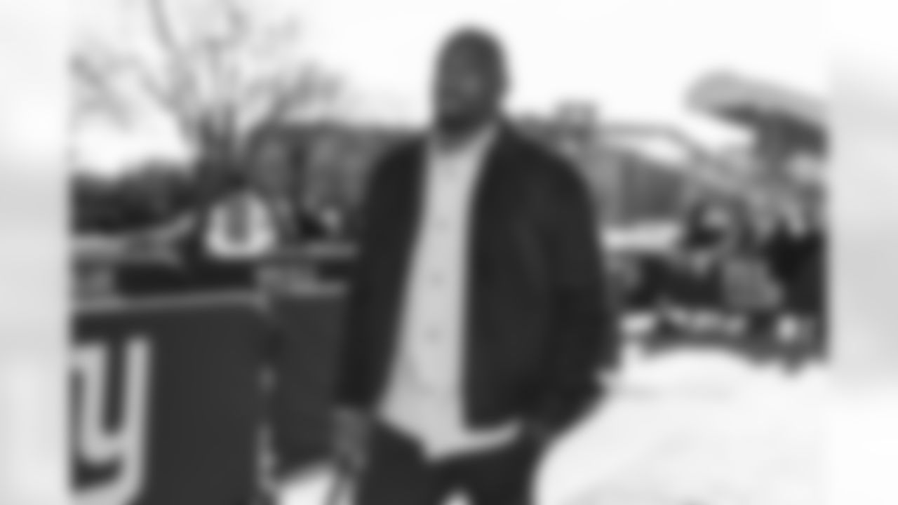 TE Chris Manhertz (85)