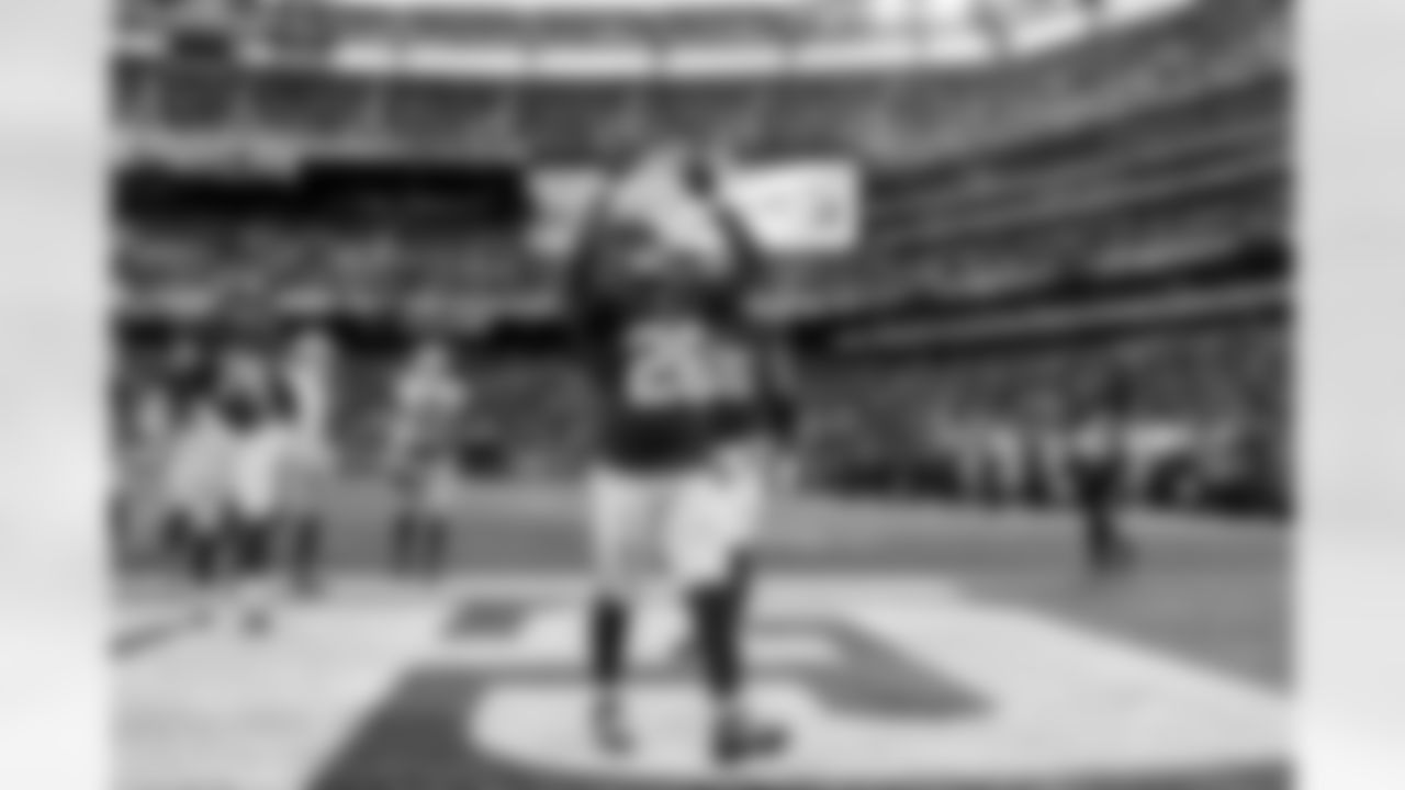 RB Devin Singletary (26)