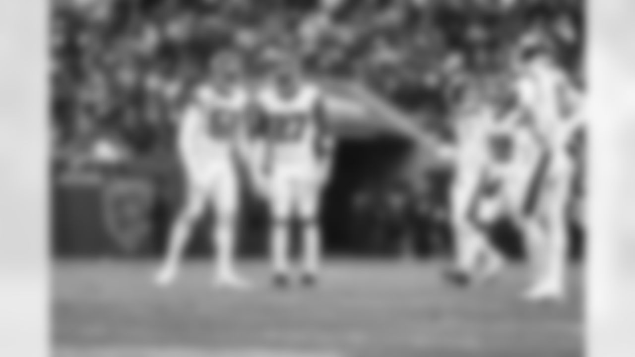 ILB Bobby Okereke (58), S Tyler Nubin (27)