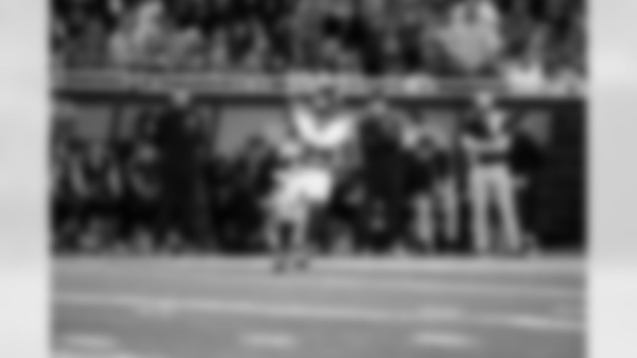 RB Tyrone Tracy Jr. (29)