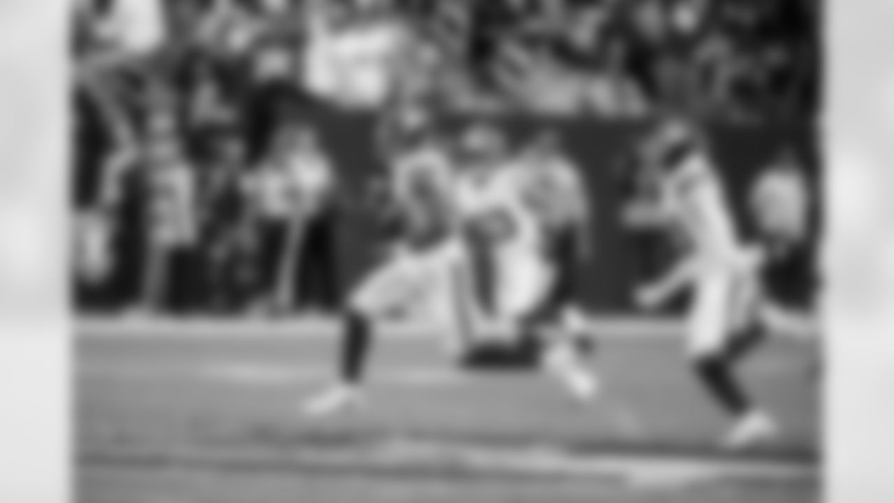 ILB Bobby Okereke (58)