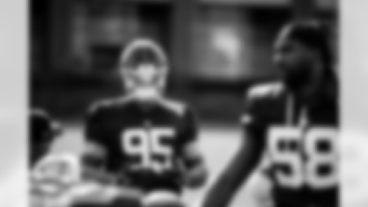 DT Roy Robertson-Harris (95)