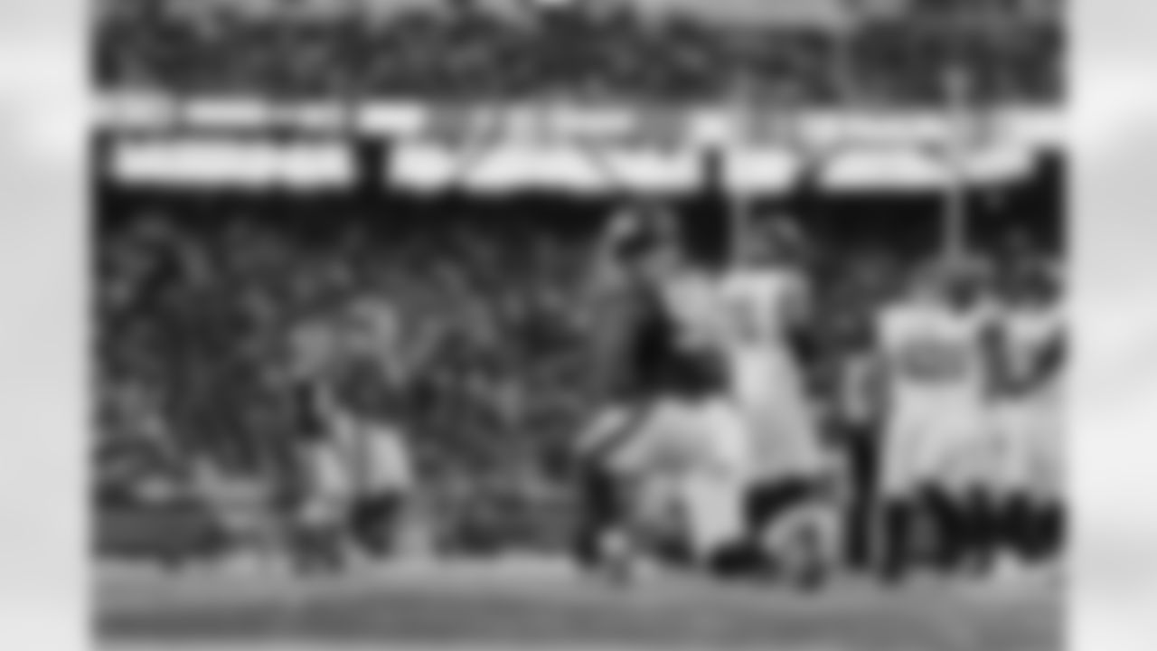 DT Roy Robertson-Harris (95)