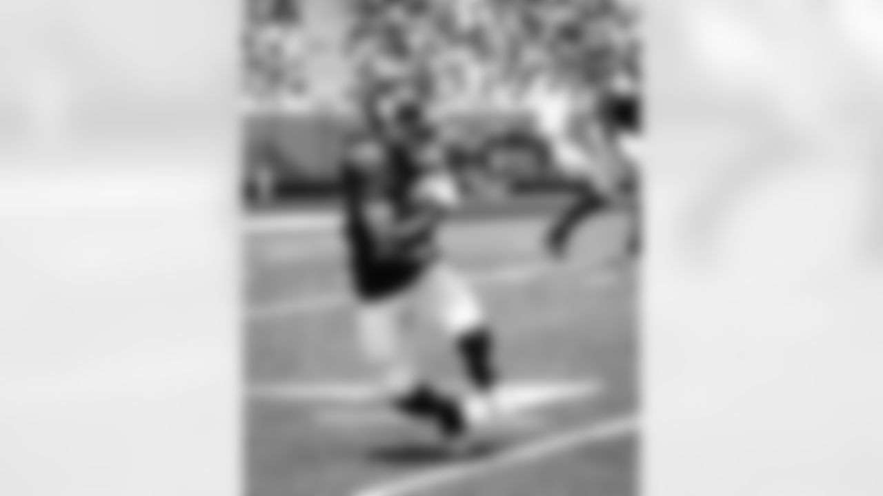 RB Dante Miller (25)