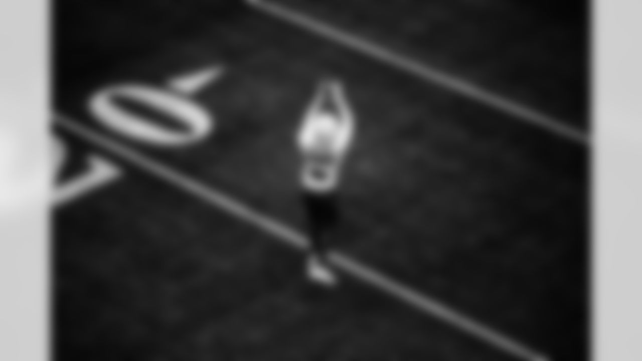 WR Isaiah Hodgins (89)