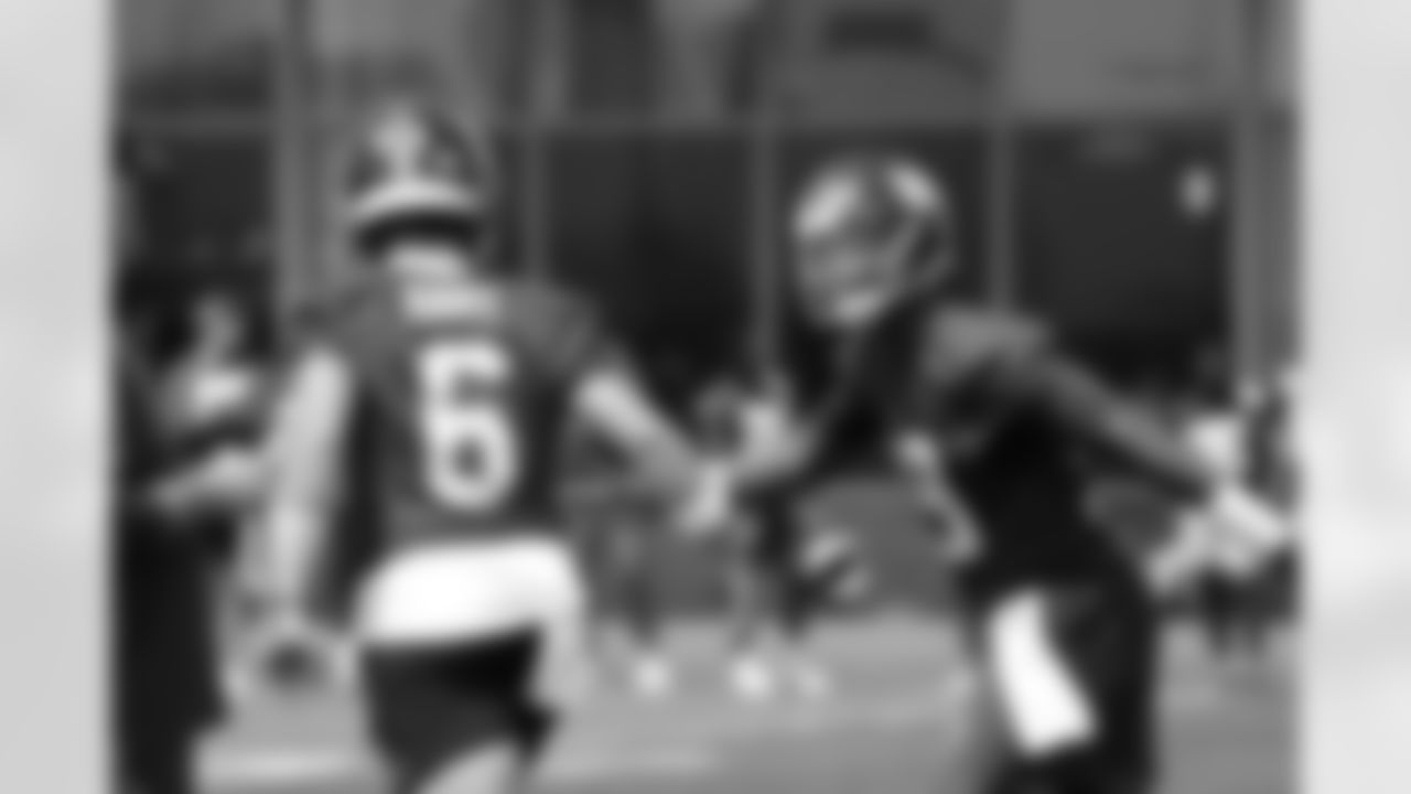 QB Jaxson Dart (6),QB Jameis Winston (19)