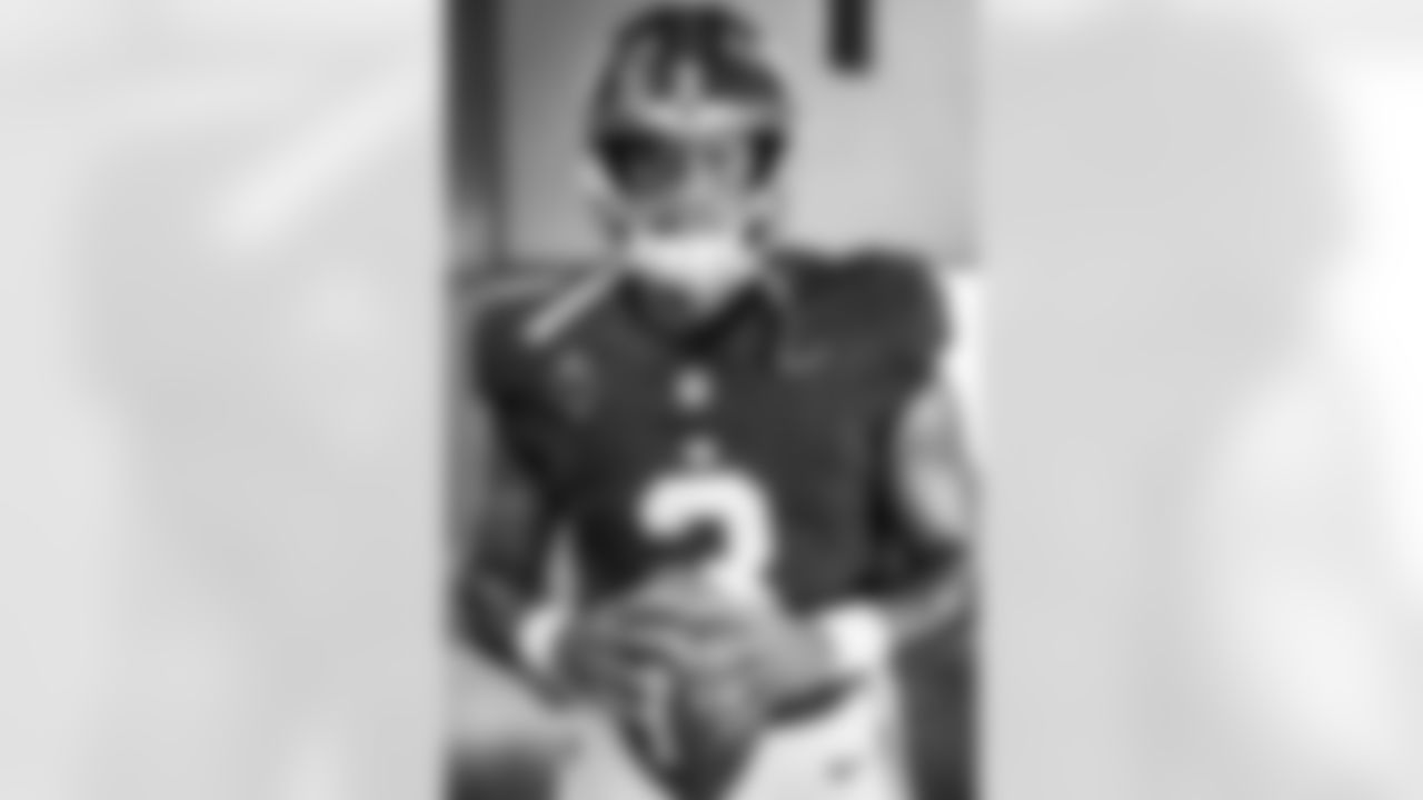 QB Russell Wilson (3)