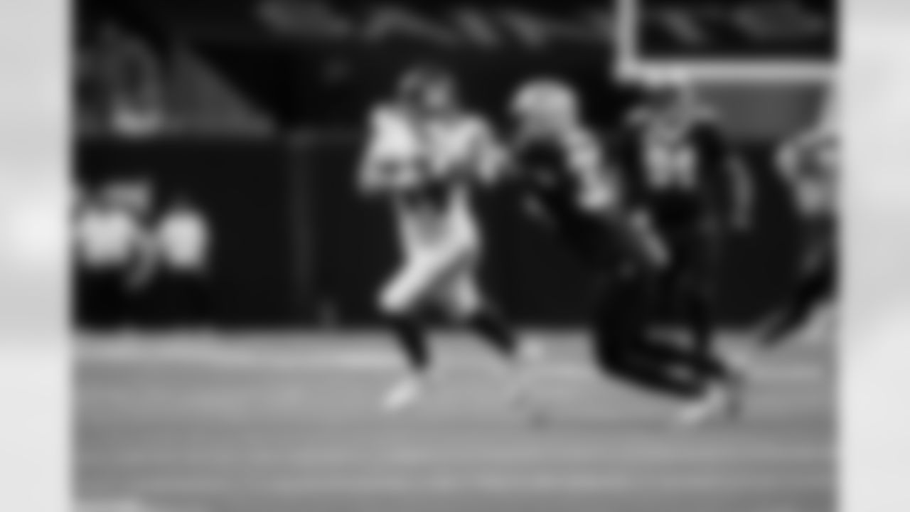 RB Cam Skattebo (44) runs the ball during an NFL football game against the New Orleans Saints on Sunday, October 5, 2025 at Caesars Superdome in New Orleans. (BRENNAN ASPLEN/NEW YORK GIANTS)