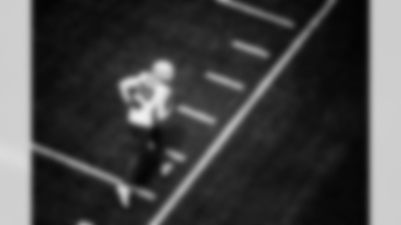 WR Isaiah Hodgins (89)