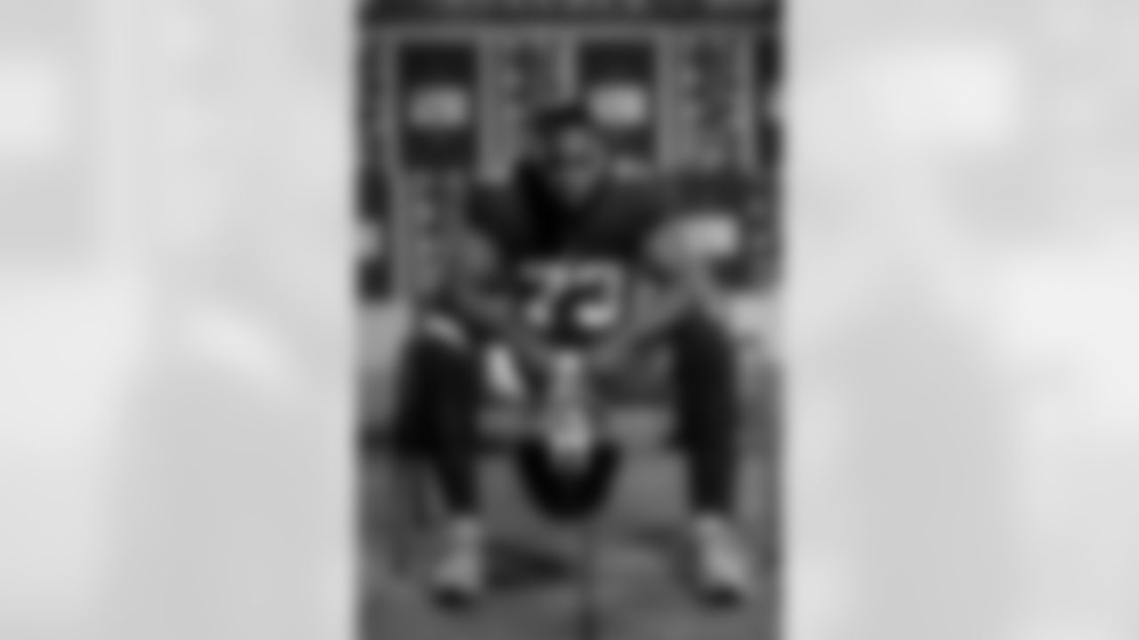 T Evan Neal (73)