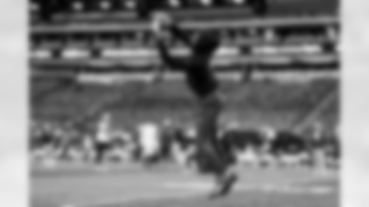 WR Darius Slayton (18)