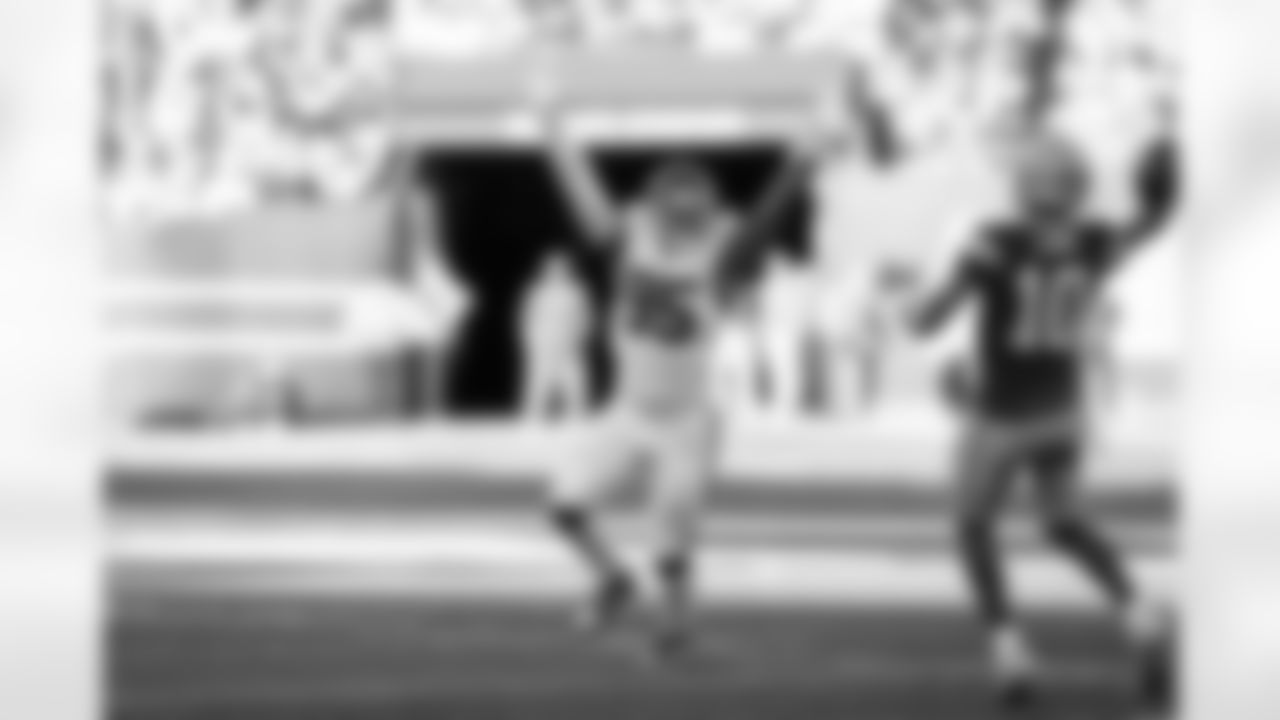 DT Roy Robertson-Harris (95)