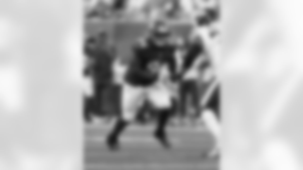 DL Elijah Chatman - Activated, from Practice Squad (Standard Elevation) (November 15)