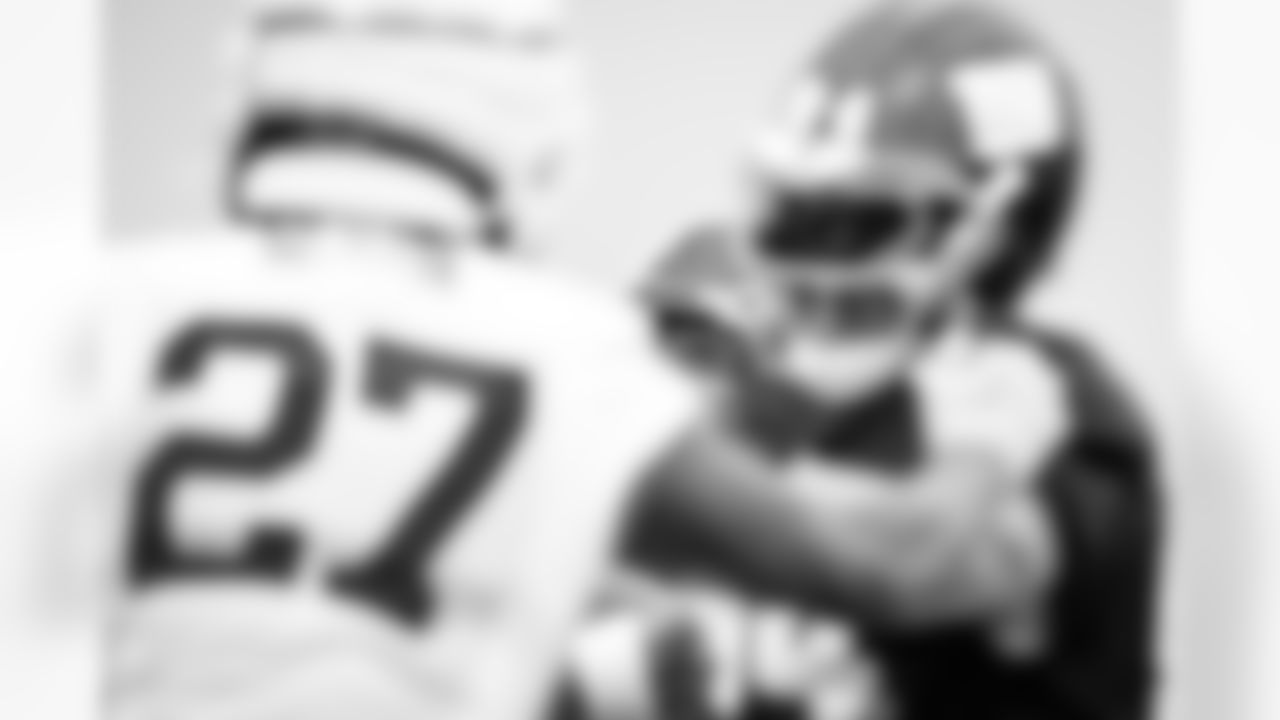 QB Russell Wilson (3)