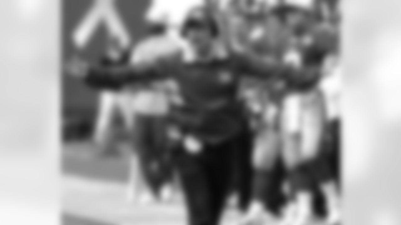 New York Giants coach Tom Coughlin reacts to a call during the first quarter against the Detroit Lions Sunday, Oct. 24, 2004 at Giants Stadium in East Rutherford. The Lions beat the Giants 28-13. (AP Photo/Bill Kostroun)