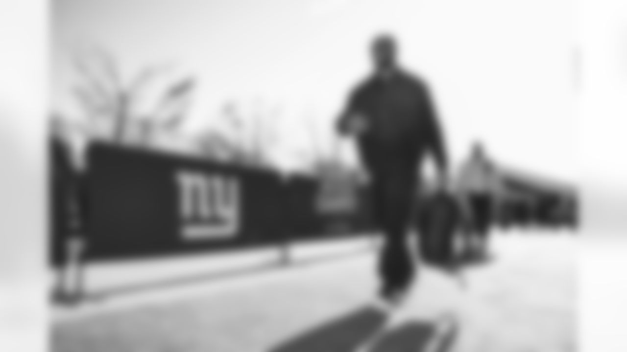 LB Neville Hewitt (47)