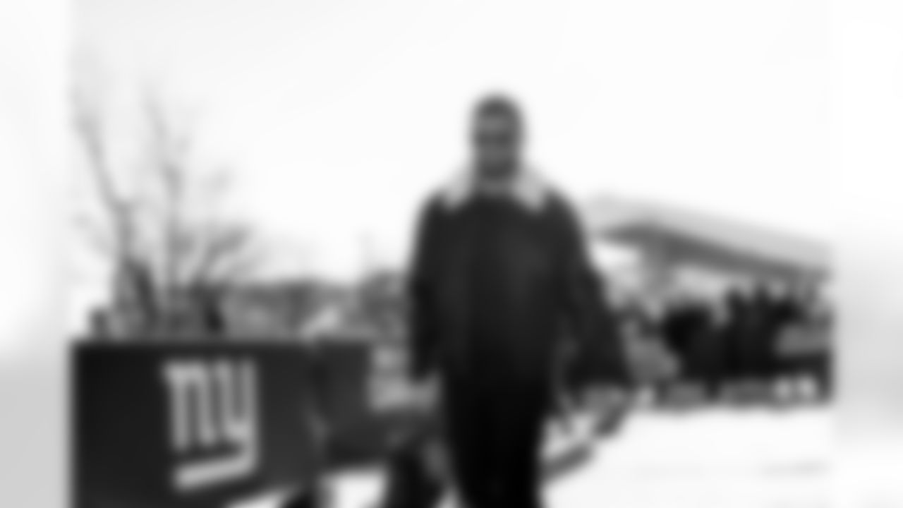 QB Russell Wilson (3)