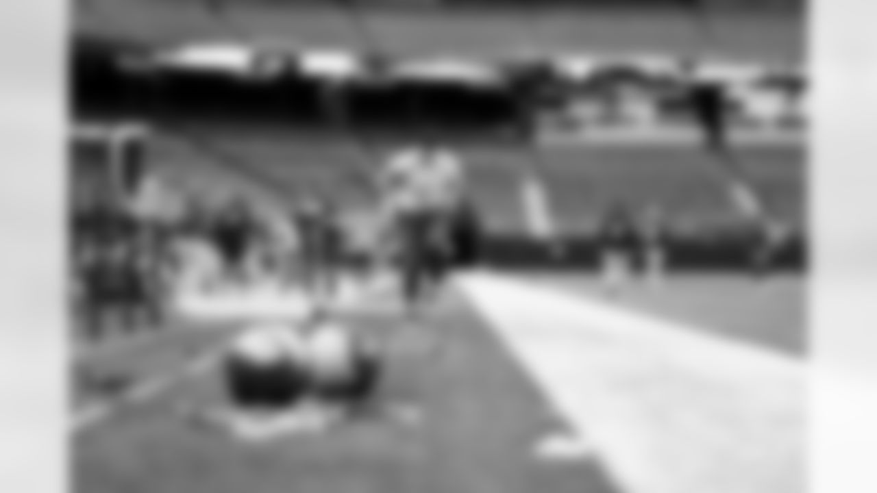 TE Daniel Bellinger (82)