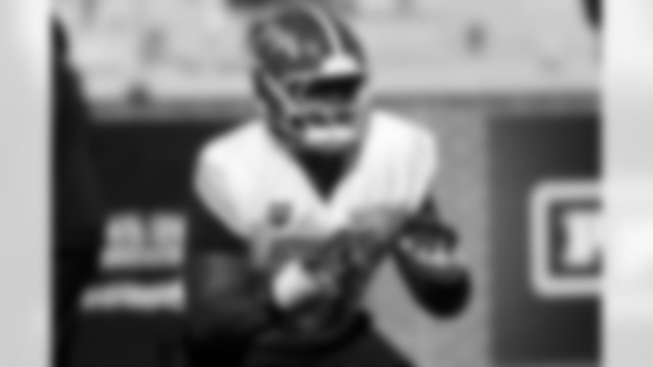 National Team offensive lineman Alan Herron (71), of Maryland, runs through drills during practice for the Senior Bowl NCAA college football game Tuesday, Jan. 27, 2026, in Mobile, Ala. (AP Photo/Butch Dill)