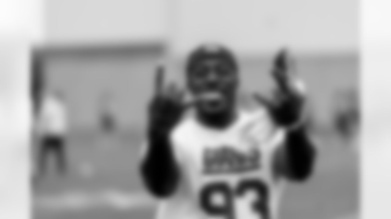 DL Rakeem Nuñez-Roches (93)