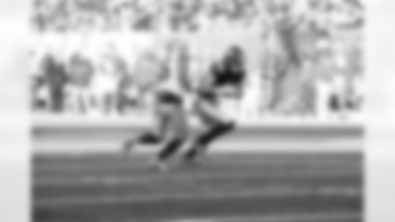 TE Daniel Bellinger (82)