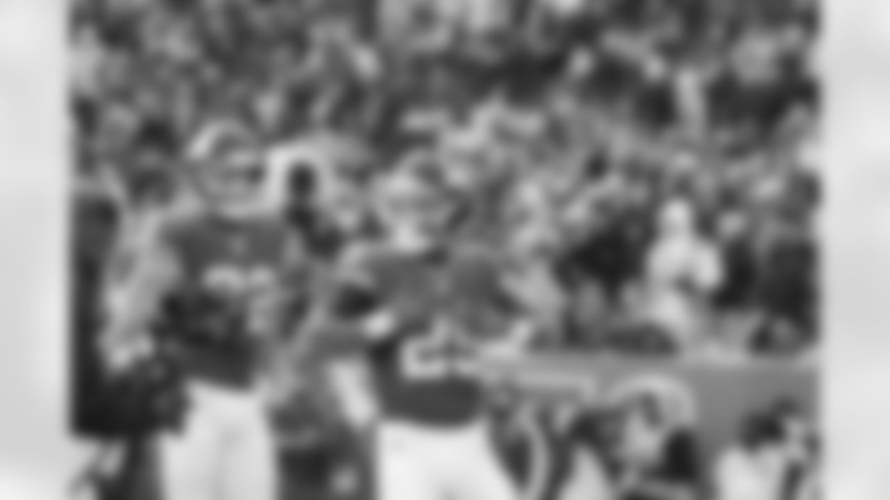 RB Tyrone Tracy Jr. (29)