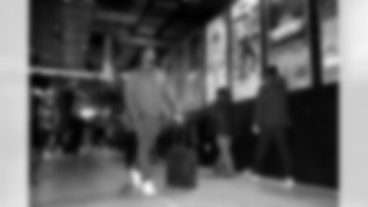 TE Chris Manhertz (85)