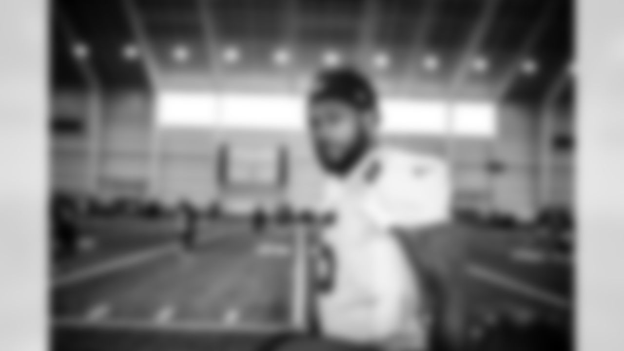 OLB Kayvon Thibodeaux (5)