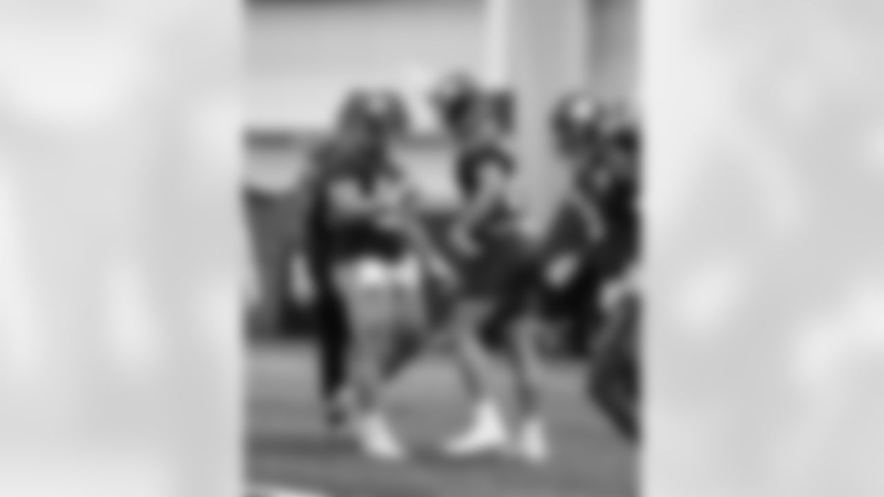 C John Michael Schmitz Jr. (61),TE Daniel Bellinger (82)