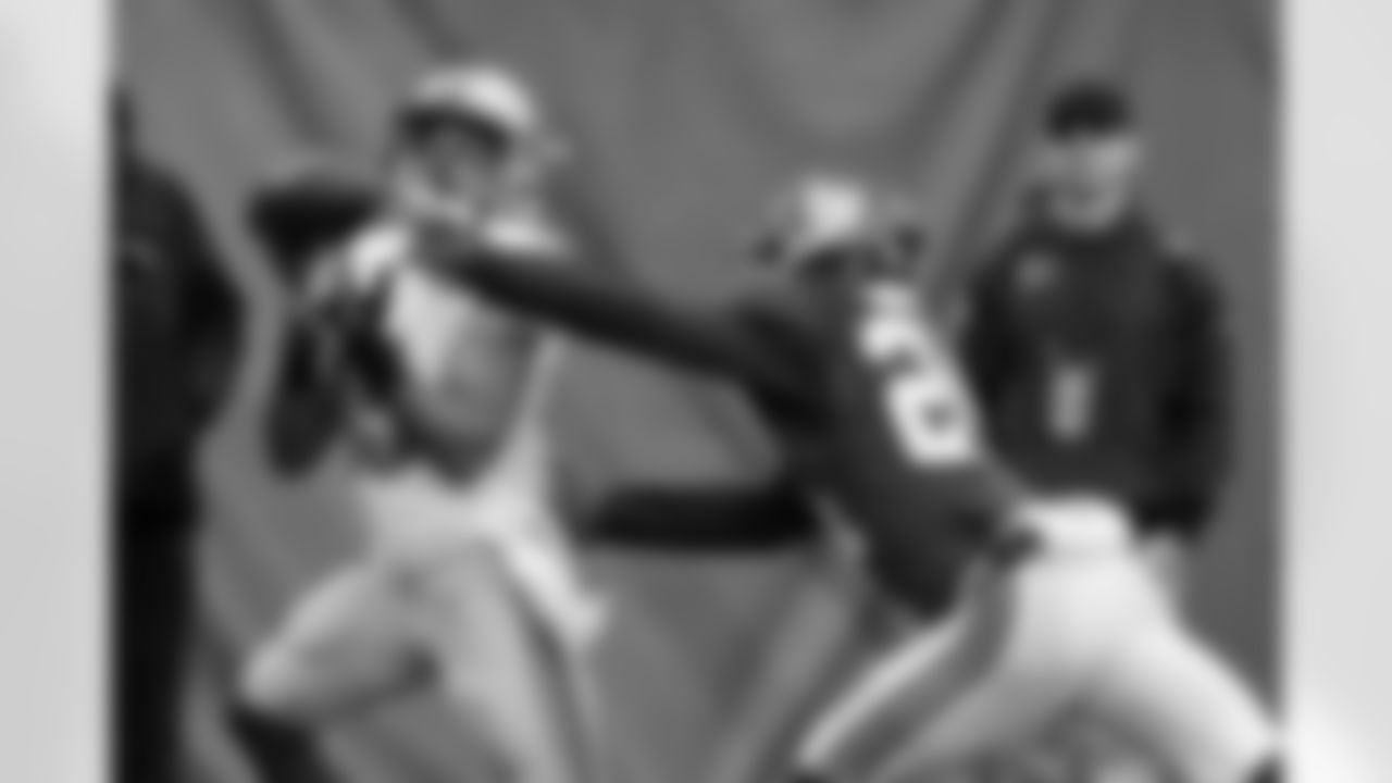 New York Giants cornerback Eli Apple (24) deflects a pass to Detroit Lions' Golden Tate (15) during the first half of an NFL football game Sunday, Dec. 18, 2016, in East Rutherford, N.J. (AP Photo/Seth Wenig)