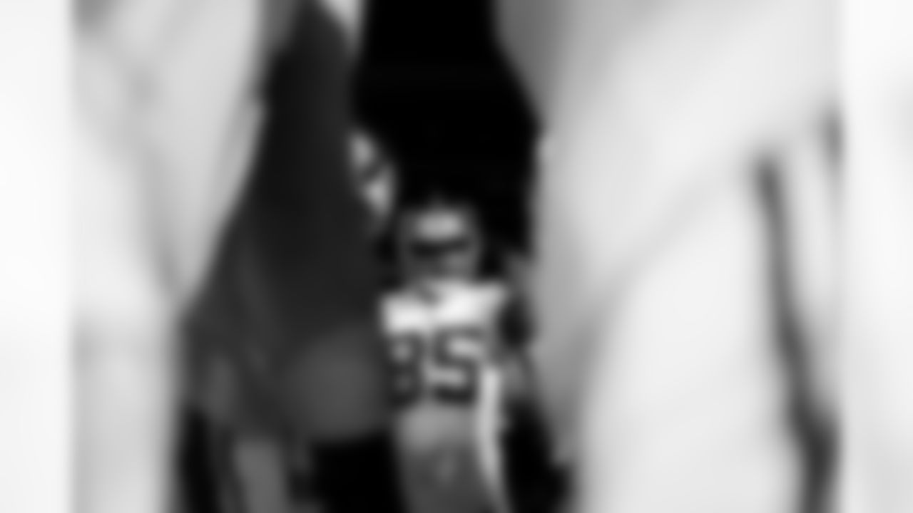 TE Chris Manhertz (85)