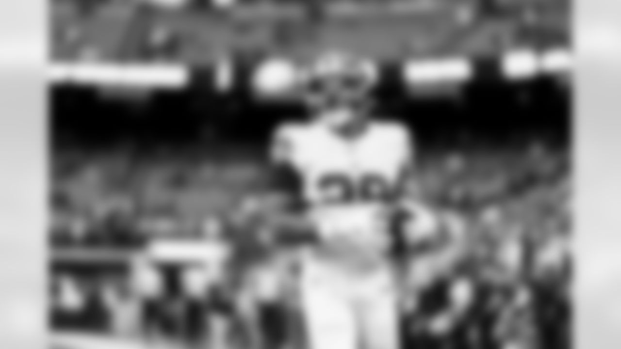 RB Tyrone Tracy Jr. (29)