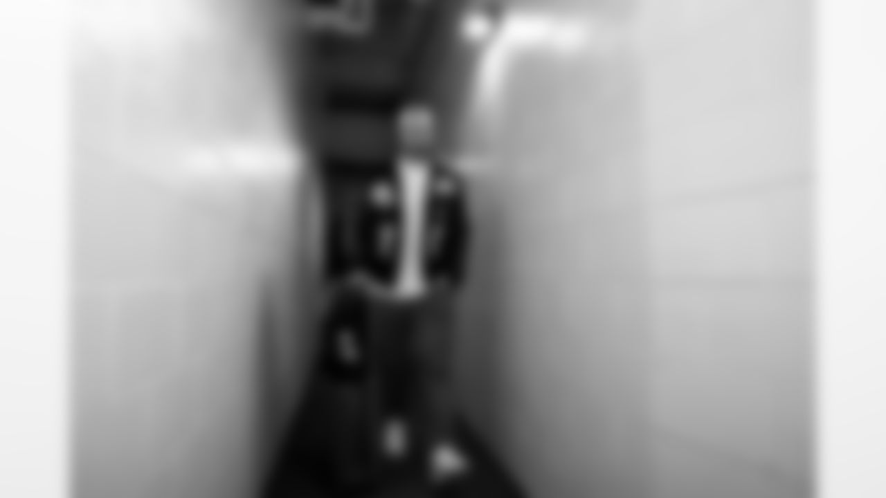 TE Daniel Bellinger (82)