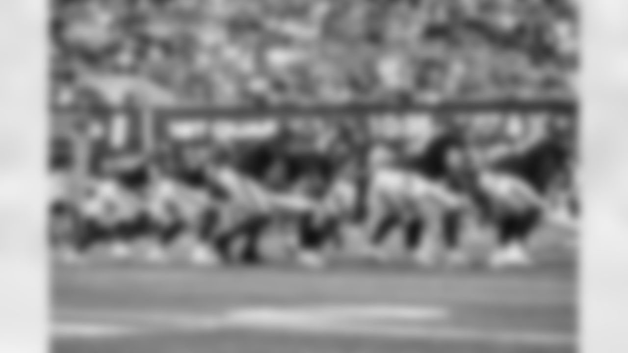 QB Russell Wilson (3)