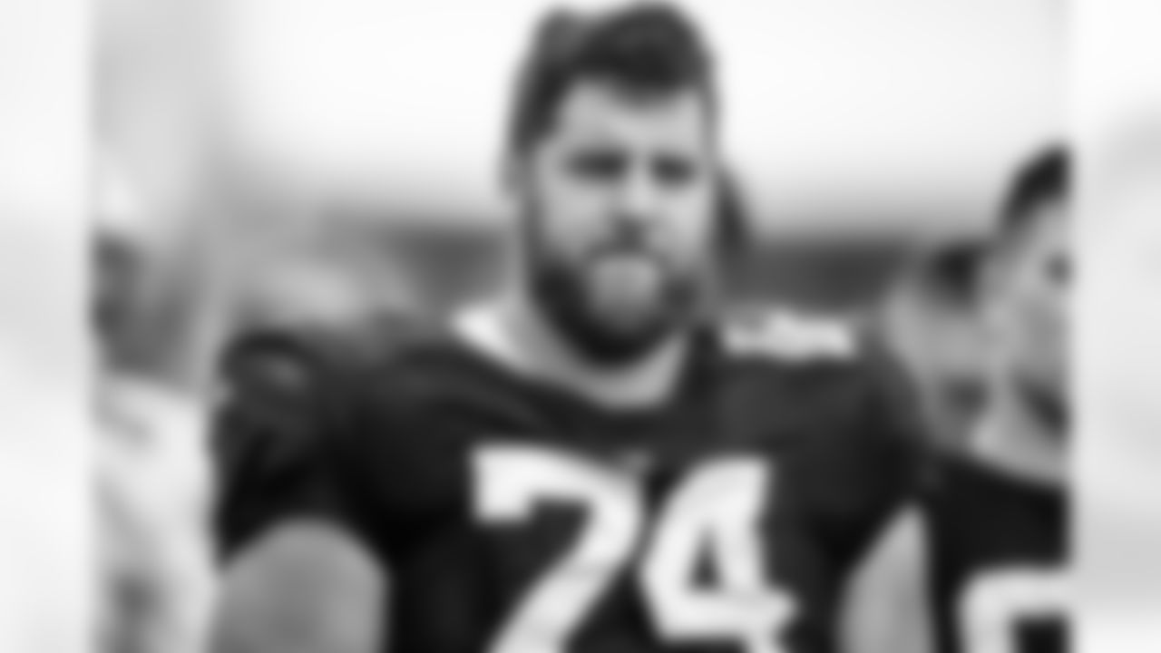 G Greg Van Roten (74)