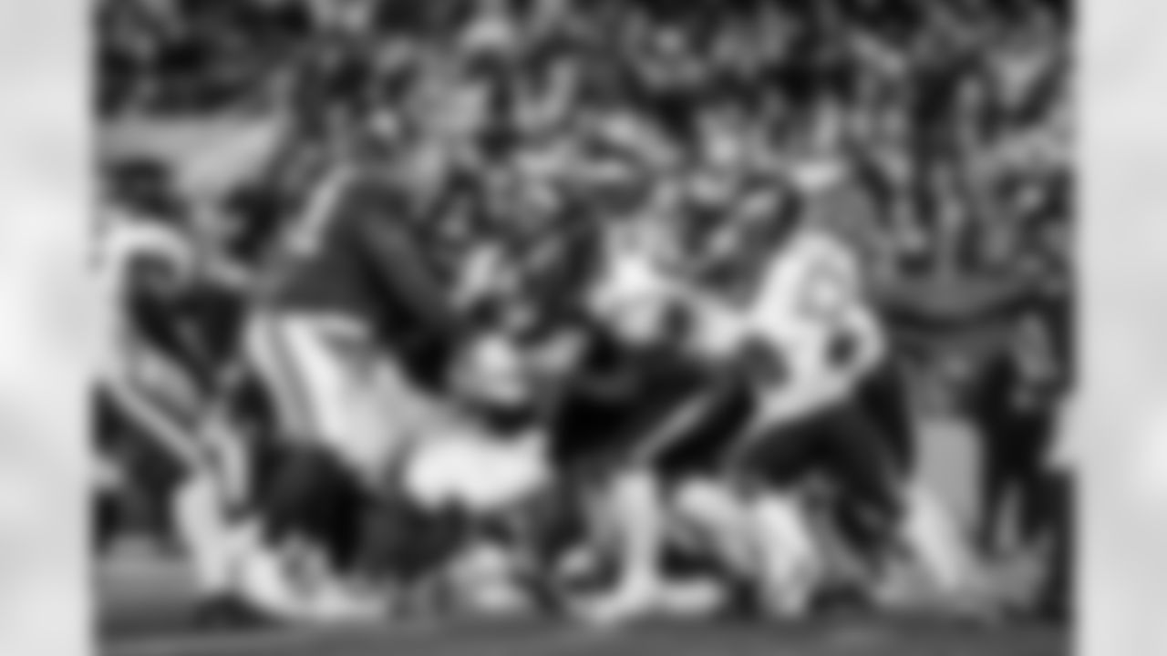 RB Cam Skattebo (44)