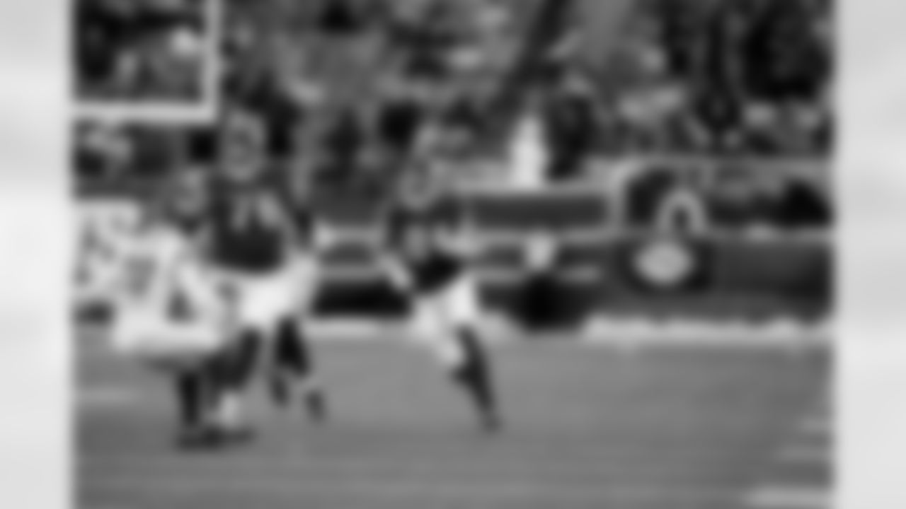 TE Theo Johnson (84)