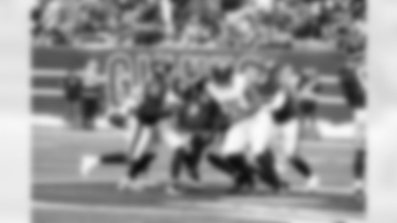 ILB Bobby Okereke (58), S Dane Belton (24)