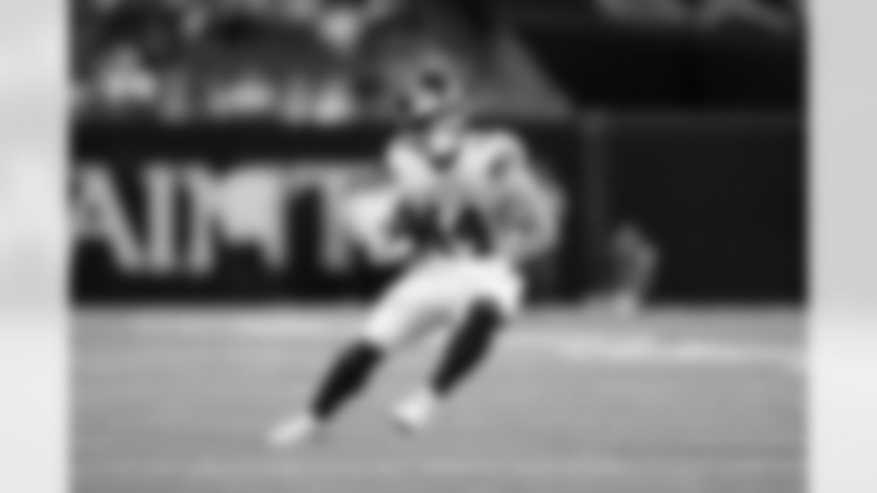 RB Cam Skattebo (44) runs the ball during an NFL football game against the New Orleans Saints on Sunday, October 5, 2025 at Caesars Superdome in New Orleans. (BRENNAN ASPLEN/NEW YORK GIANTS)