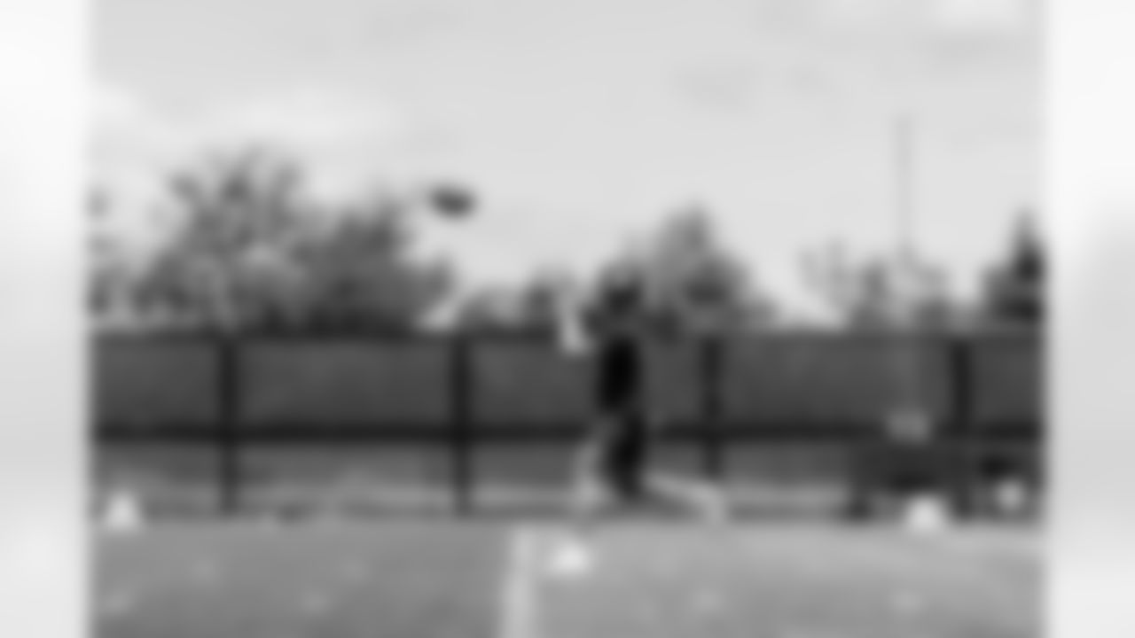QB Jaxson Dart (6)