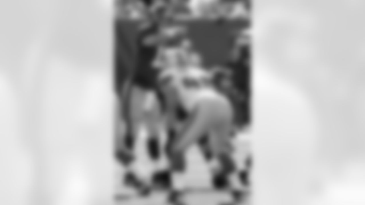 New York Giants quarterback Eli Manning (10) looks over the defense during the second quarter of an NFL football game between the Detroit Lions and the New York Giants at New Meadowlands Stadium Sunday, Oct. 17, 2010, in East Rutherford, N.J. (AP Photo/Seth Wenig)