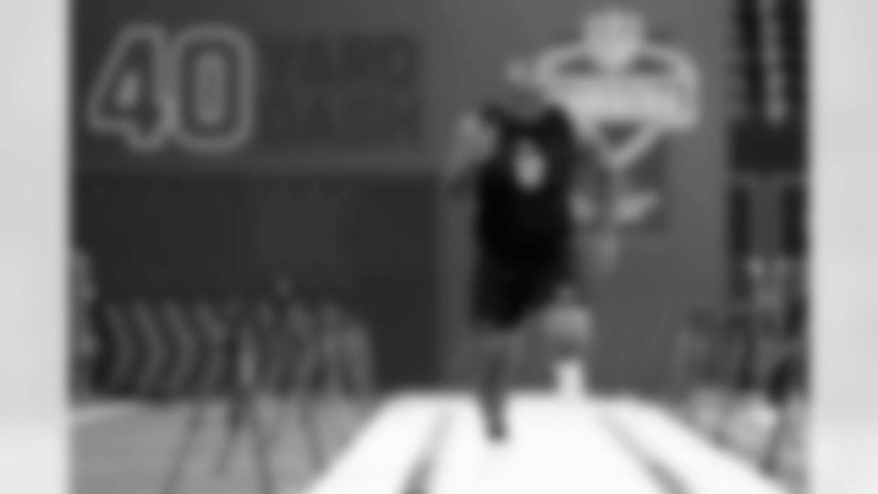 Kentucky defensive lineman David Gusta (12) runs the 40-yard dash during the 2026 NFL Scouting Combine on Thursday, February 26, 2026 in Indianapolis, Indiana. (Lauren Leigh Bacho/NFL)