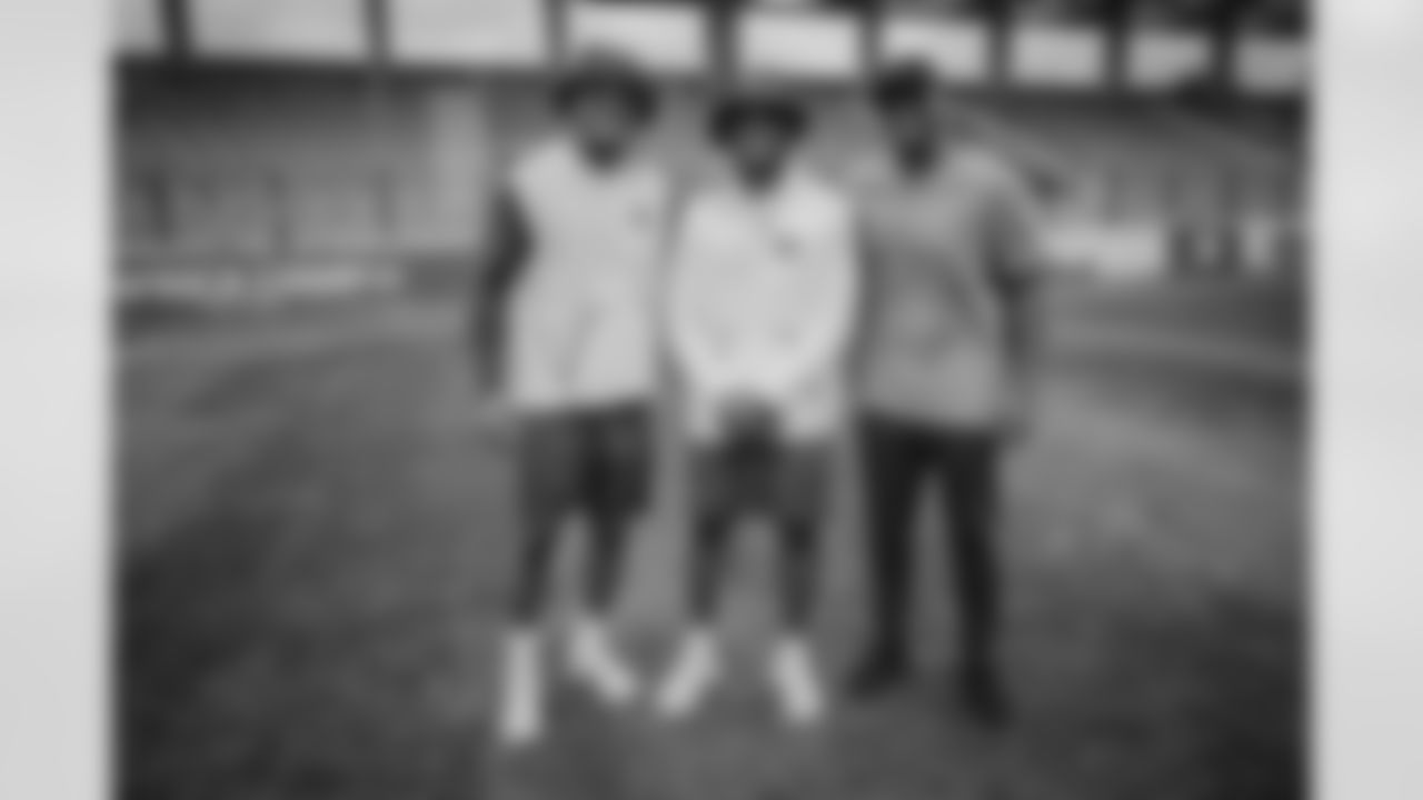 Bobby Okereke, Kayvon Thibodeaux, Osi Umenyiora